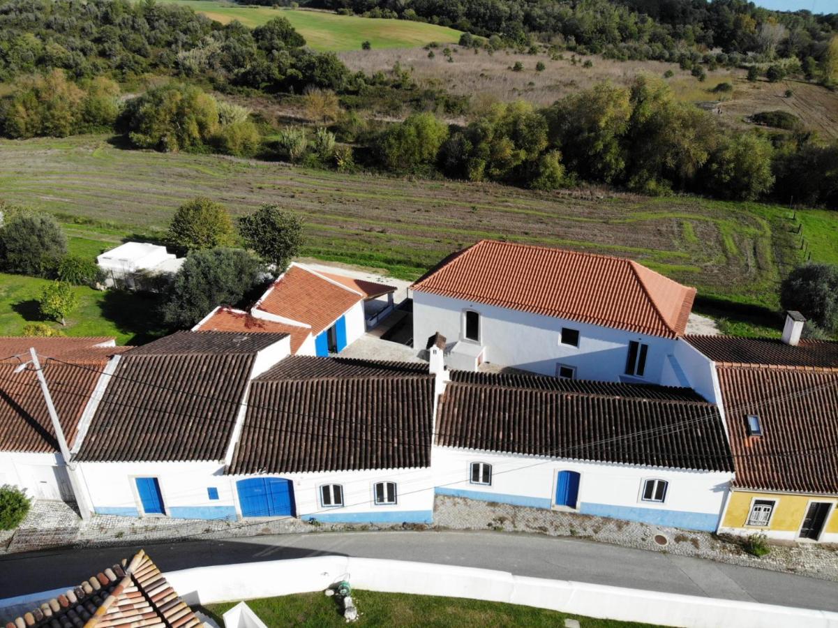 Azoia 10 - Hostel & Casas De Campo Azoia de Baixo Экстерьер фото